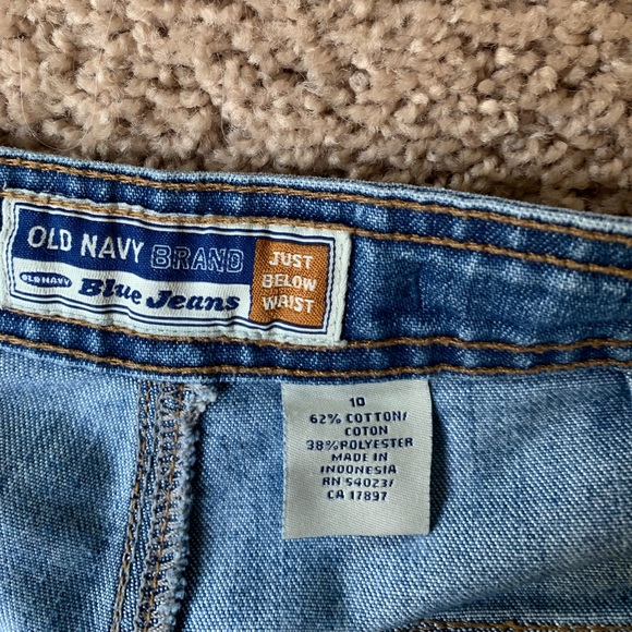 Of navy Jean shorts - Picture 3 of 3
